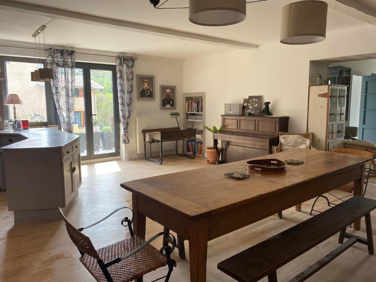 Maison Sur Cour Courzieu Luaran gambar